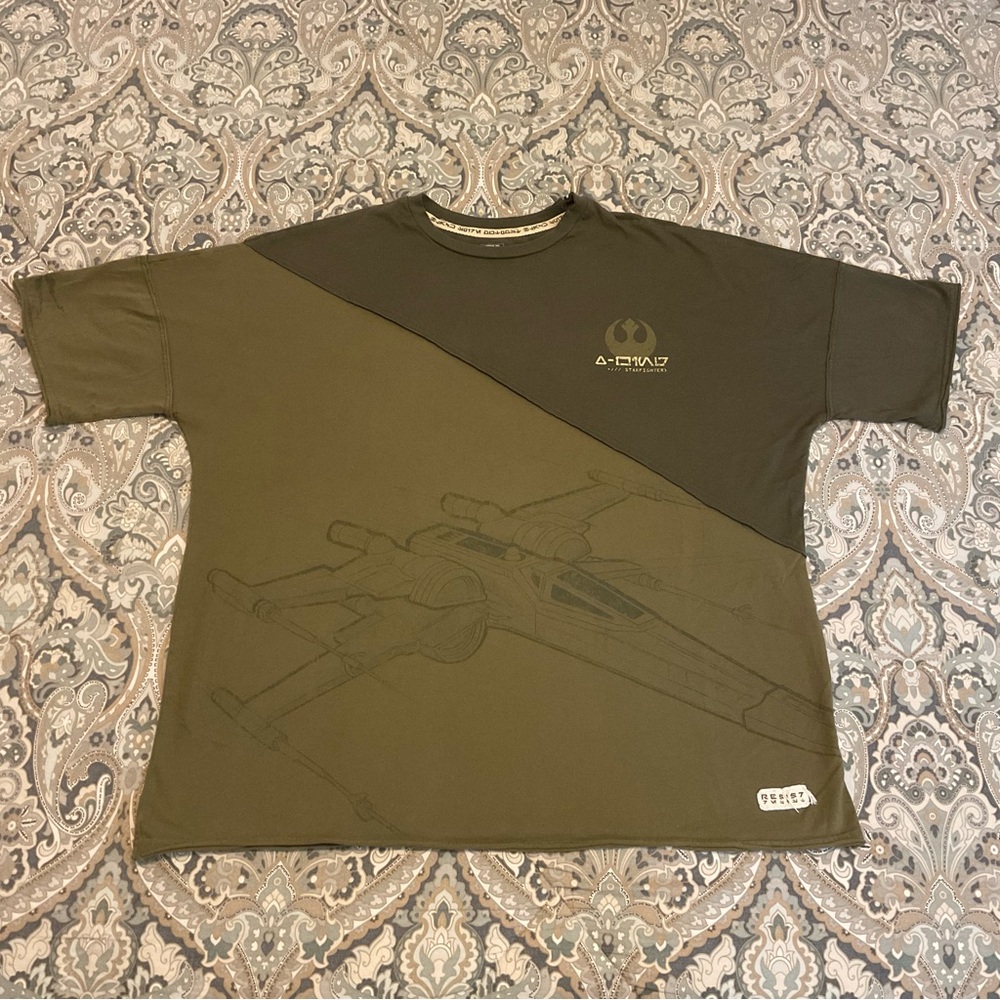 NWOT Star Wars x Disney Parks X-Wing Starfighter Galaxy Edge Batuu XXL